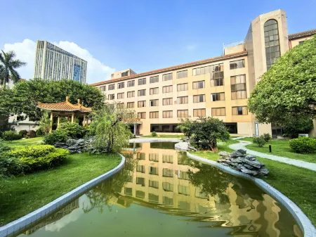 Yue Hai Hotel Отели рядом с достопримечательностью «Longtoushan Forest Park»