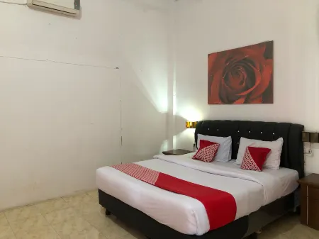 Hotel O Banda Aceh near Masjid Raya Baiturrahman formerly Wisma Tsacita Отели рядом с достопримечательностью «Ulee Lheue Beach»