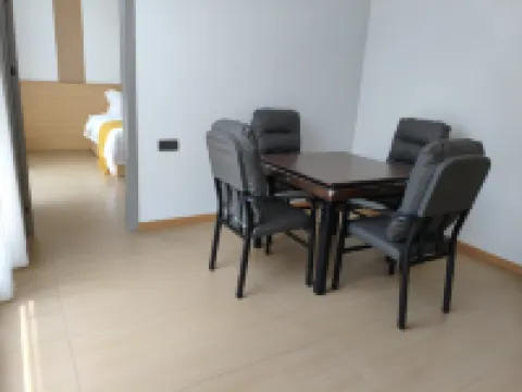 Pingshui Xiangfeng Homestay,HeFeng Hotel di Hefeng