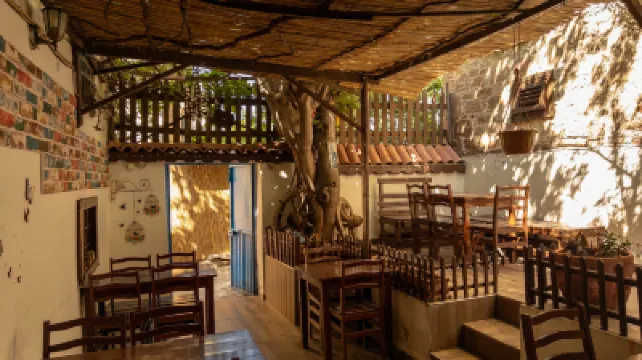 Historical Greek Mansion Antikhan Hotels in 