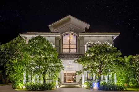 Melia Vinpearl Cam Ranh Beach Resort Отели рядом с достопримечательностью «Пляж Бай Дай»