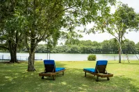 Waters Edge Hotel فنادق في Rajagiriya