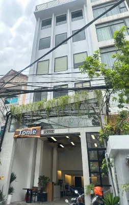 Tonle Hostel