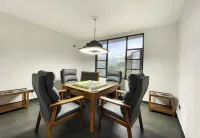 Gengda Yunshang Four Seasons Panda Inn