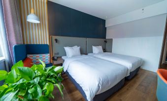 Holiday Inn Express Jingshi Road Qianfo Moutain