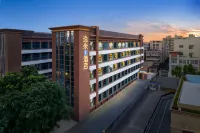 Yimi S Hotel (Guangzhou Tianhe Park Huajing Road Subway Station Branch) Hotel berhampiran Guangdong Polytechnic Normal University Library