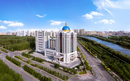 Lanou International store in Beihu Park.