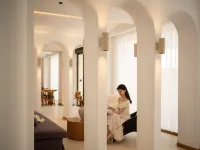 香格里拉微光·星晚設計師リゾート中国式旅館（獨克宗古城大佛寺轉經筒）