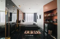 Hotel 433 อโศก สุขุมวิท - พร้อมระเบียง