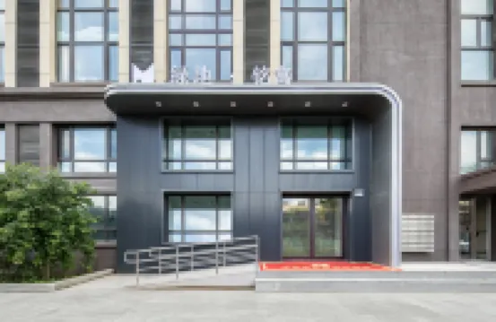 綠地銘寓酒店（哈爾濱冰雪大世界虎園店） 鄰近東北虎林園的酒店