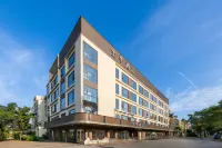 JI Hotel (Haikou Meilan Guojijichang) Các khách sạn gần Qiongya Red Army Former Site of Redesignated Yunlong