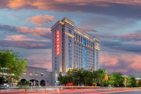 Korla Marriott Hotel Pear City