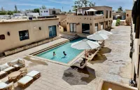 Kuqa SAYAU Holiday Boutique Hotel - مسبح