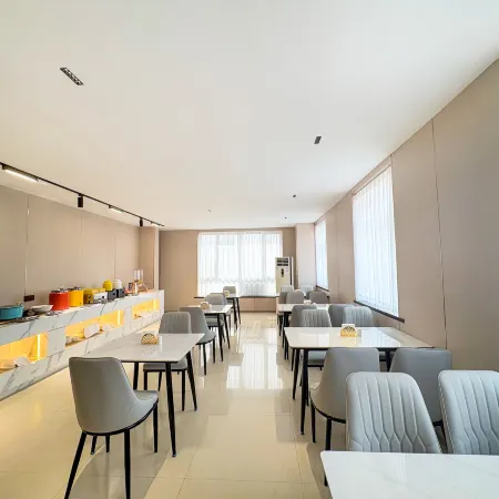 Home Inn Ruibo·Cloud Hotel (Tangshan Luanxian Railway Station Branch)