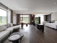 Genhe Aoluguya Right Bank Resort Hotel Hotels in Genhe