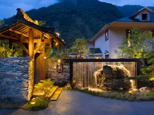 Hailuogou Tongtang·Secret Garden Holiday Villa·Snow Mountain Holiday Villa