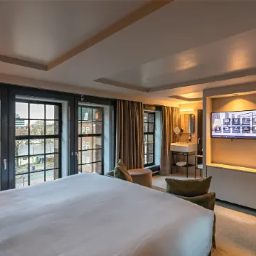 Pestana Amsterdam Riverside Отели рядом с достопримечательностью «Ост»