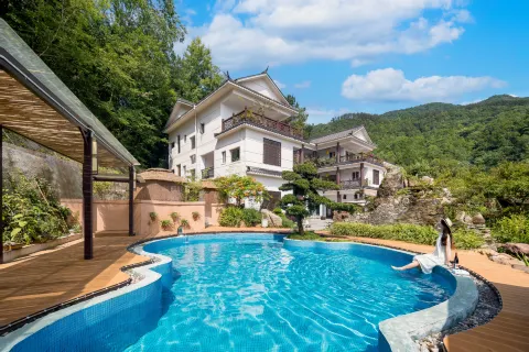 Enshi Yunyin Chashan Duihua Tangquan Shanshu Homestay (Enshi Qingjiang)