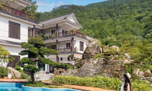 Enshi Yunyin Chashan Duihua Tangquan Shanshu Homestay (Enshi Qingjiang)