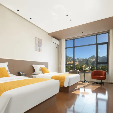 Qixia Mountain Residence Homestay (Huashan Scenic Area Tourist Center Store)