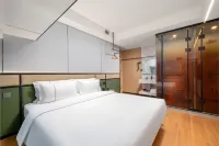 Fengjing Holiday Hotel (Nanning East Station South Square)