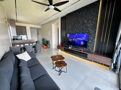 Danga Bay The Lexus Seaview 3BR 8Pax Balcony 단가 베이 호텔