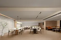 Atour Hotel, Biyun Road, Jushan Square, Xingyi City