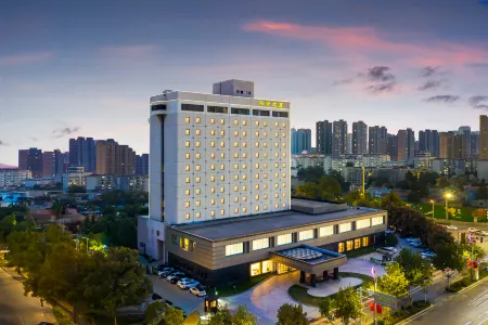 Shuiyi Boqing Hotel Отели рядом с достопримечательностью «Heze University North Campus»