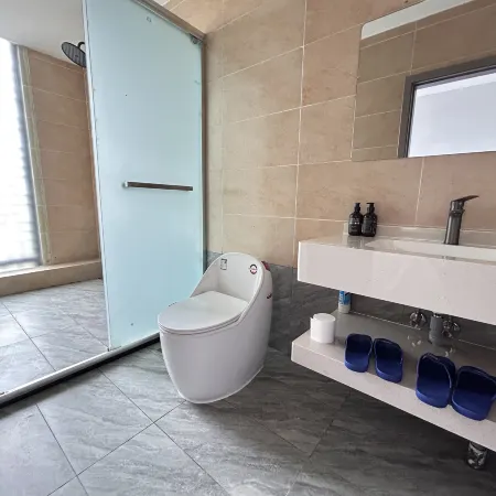 Yingshan Tianxiao Station Hotel