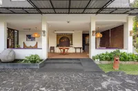 Cove Puri Maharani Hotels near Kampus FKIP UNMAS