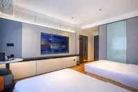 ELONG ME Hotel (Haikou Meilan Airport Terminal T1 and T2 Branch) Hotels near Qiongtai Normal University (Guilinyang Campus)
