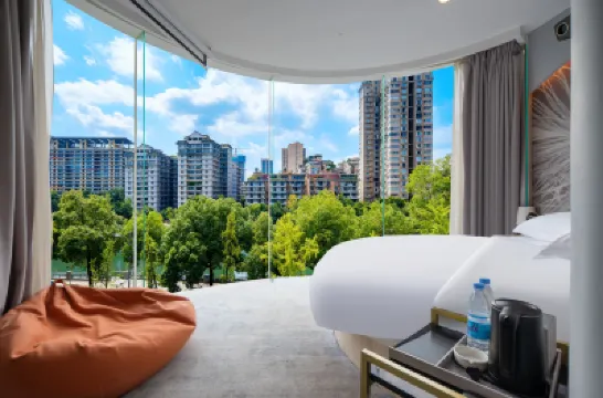 Fengxiang Yisu HOTEL Hotels near Shuijingfang Museum