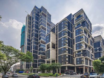 Arcoris Mont Kiara Apartments by Emily in Town