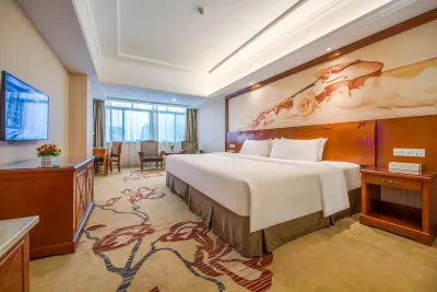Vienna Hotel (Guigang High-speed Railway Station Central Square) Hotel in zona Nanshan Temple