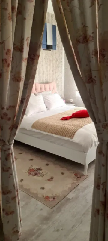 Ebruli Garden of Eden