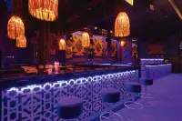 裏烏猴麪包樹酒店 - 全包 - 酒吧