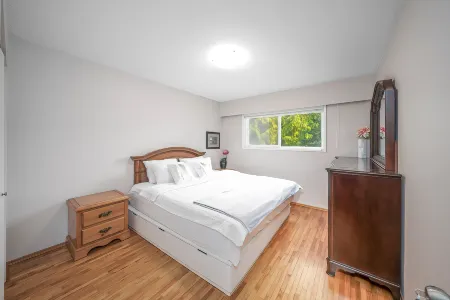 Gorgeous garden 3BR short or long term rental