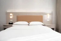 Dazhou Huazhou Hotel (City Center Plaza Dayi Middle School)