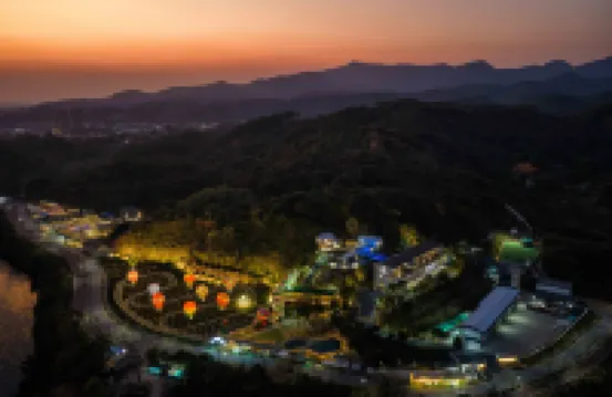 Fengji Xuanbi Banshan Homestay (Luofu Mountain Scenic Area Dadong Xuanbi Lake)