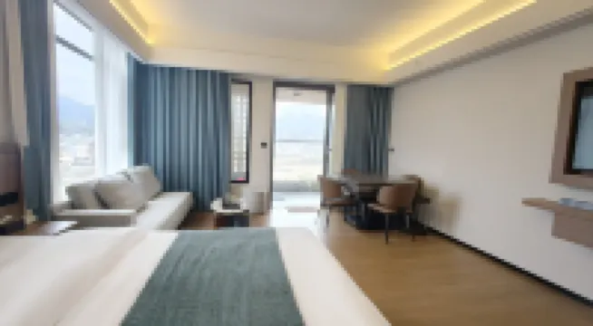 Heyuan Dongyuan Yunding Hot Spring Hotel (Huangcun Store)