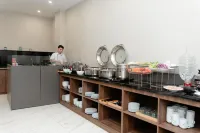 โรงแรมและอพาร์ตเมนต์ ทีคิว ลักชัวรี - พร้อมอาหารเช้า