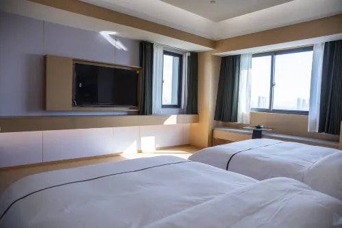 Xuancheng Guoyue Hotel (Xuancheng High-Speed Railway Station Guogou Plaza)