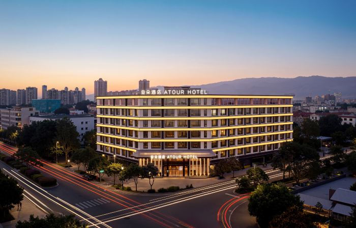 Yaduo Hotel, Jindian Road, Ruili Delong International Jewelry City