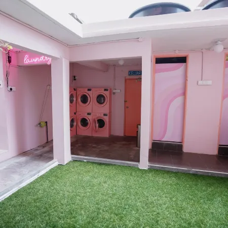 Palette Pink Cabana George Town Отели рядом с достопримечательностью «Башня Комтар»