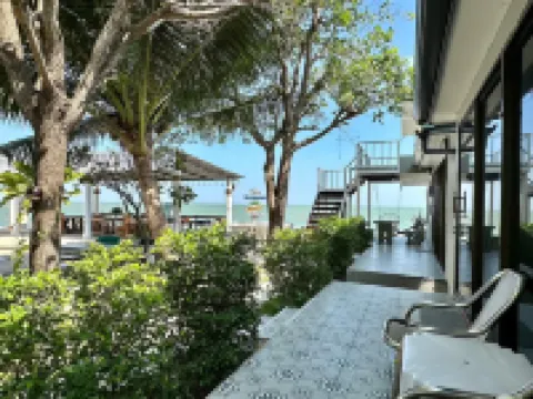 Baannaming  Beach Resort Cha-am