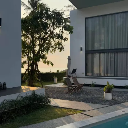 Meet up villas