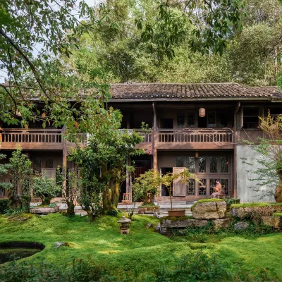 Xieshan Jingshe Boutique Guesthouse Hotels near Fanjing Mountain - Great Golden Buddha Temple