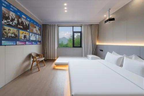 Zai Shui Yi Fang Anji