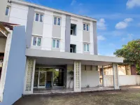 Townhouse Oak near Stasiun Purwosari formerly Graha Gentan Solo Hotels in Baki