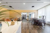 吉首泊悅酒店